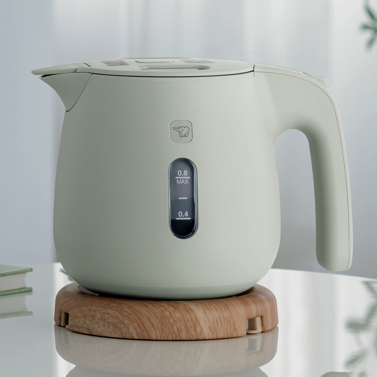 象印（ZOJIRUSHI） 電気ケトル 800ml 木目調電源プレート付き 安全設計