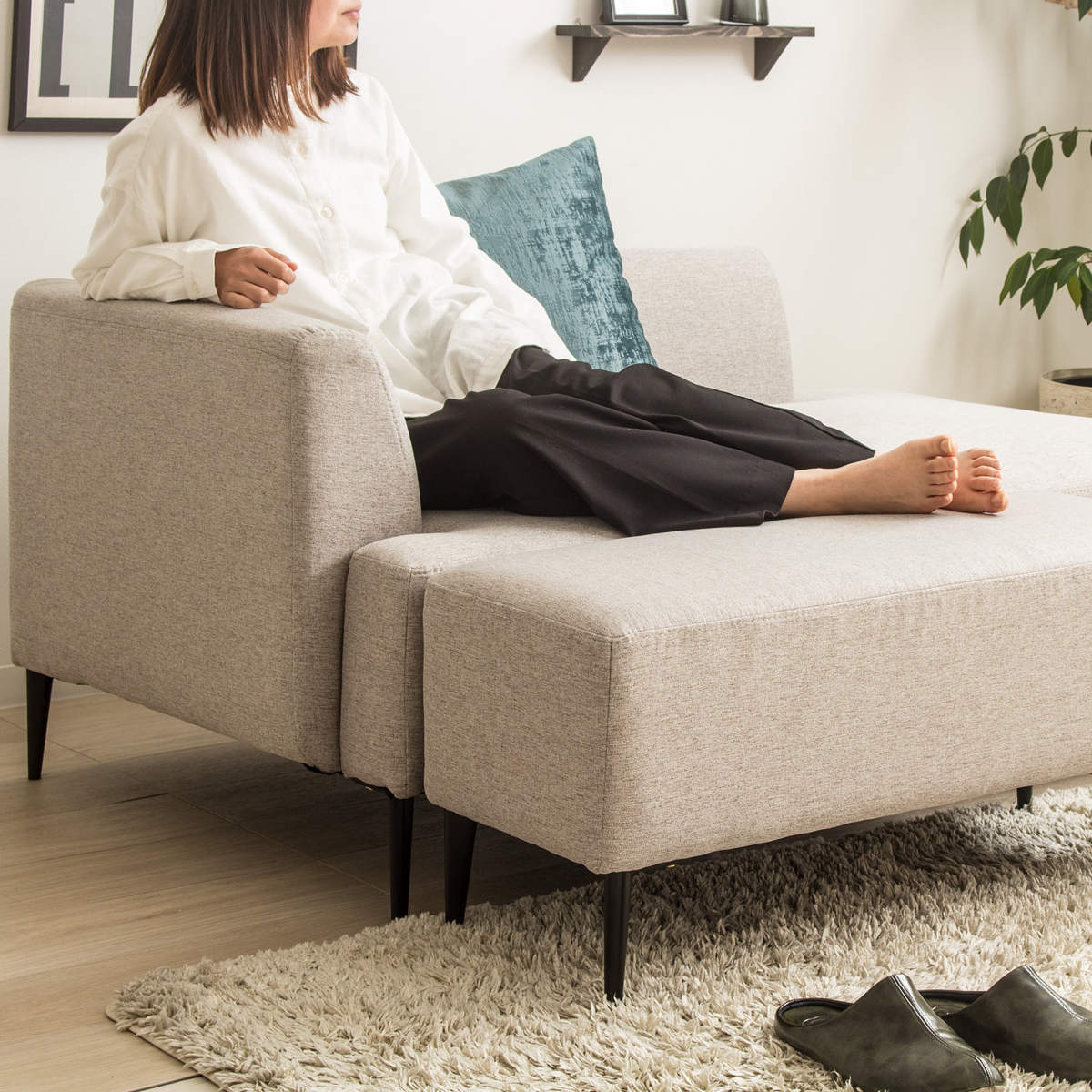 岩附 ソファ 2人掛け 幅143cm オットマン付 ワンアームソファ （ 片肘