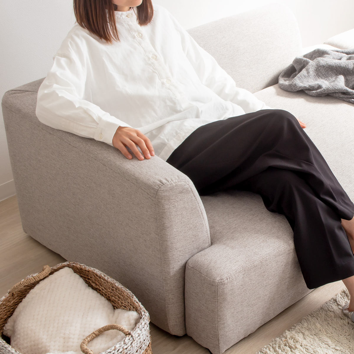 岩附 ソファ 2人掛け 幅143cm オットマン付 ワンアームソファ （ 片肘