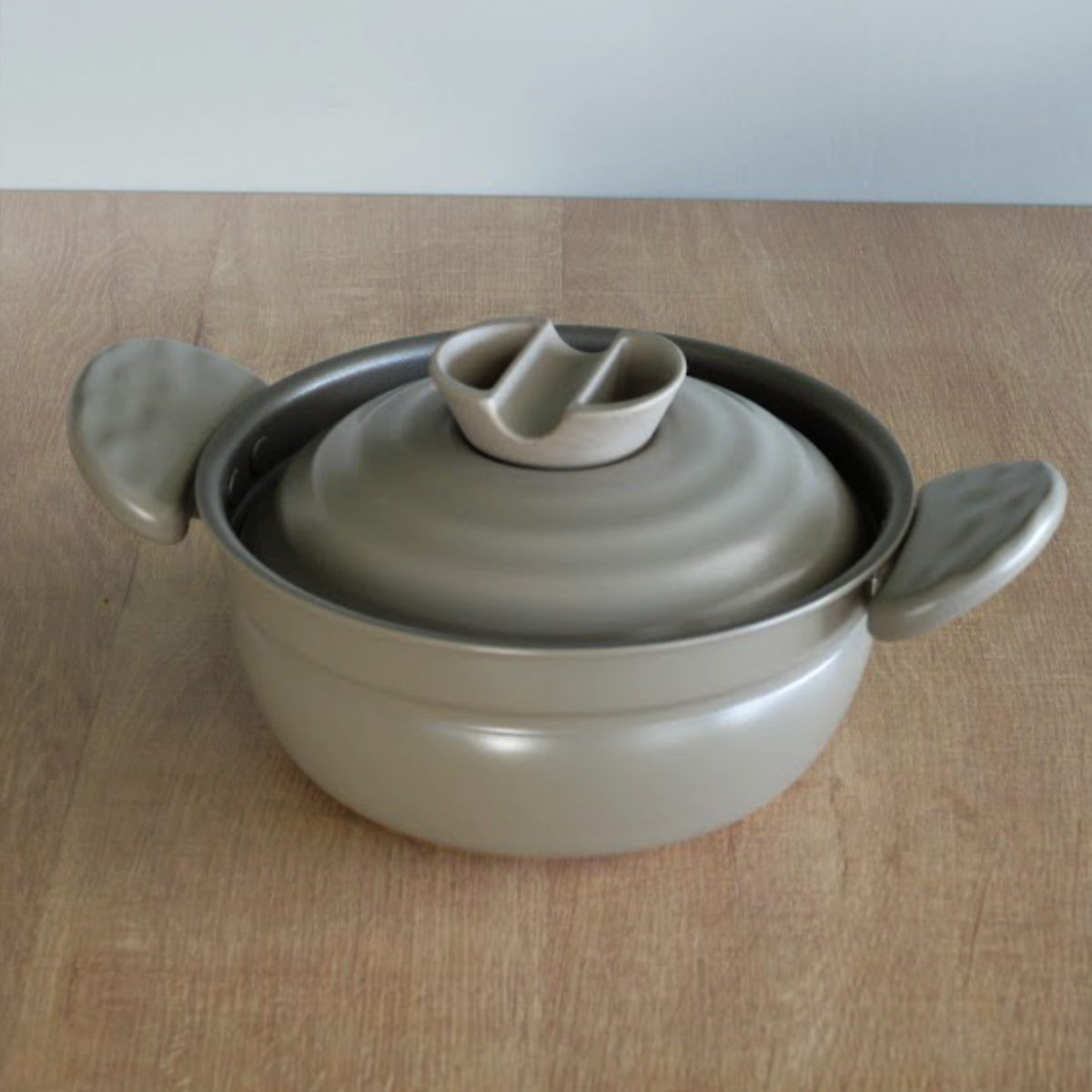 卓上鍋 22cm IH対応 宴和 土鍋風鍋 軽量 （ ガス火対応 鍋 なべ 両手鍋