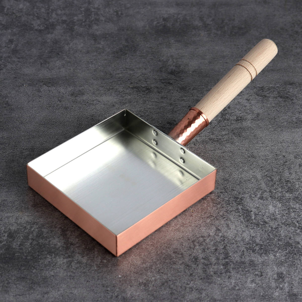 スノーピーク CS-305 玉子焼器Pro. 楽天ビック｜スノーピーク｜snow peak 調理器具 玉子焼器 Pro. CS-305 通販