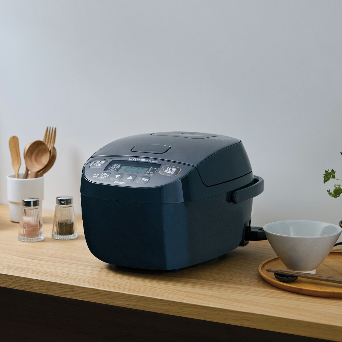 極め炊き 象印 マイコン炊飯器 3合炊き 黒厚釜 小容量マイコン炊飯