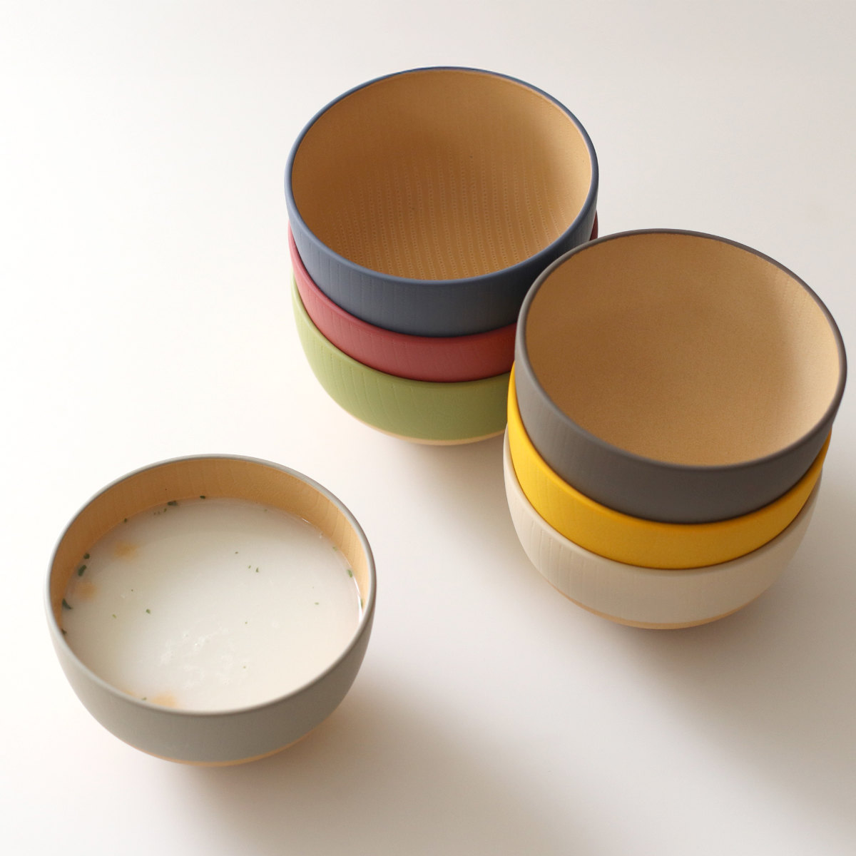 汁椀 250ml やさしい彩り 抗菌 キッズ （ 日本製 電子レンジ対応 食洗