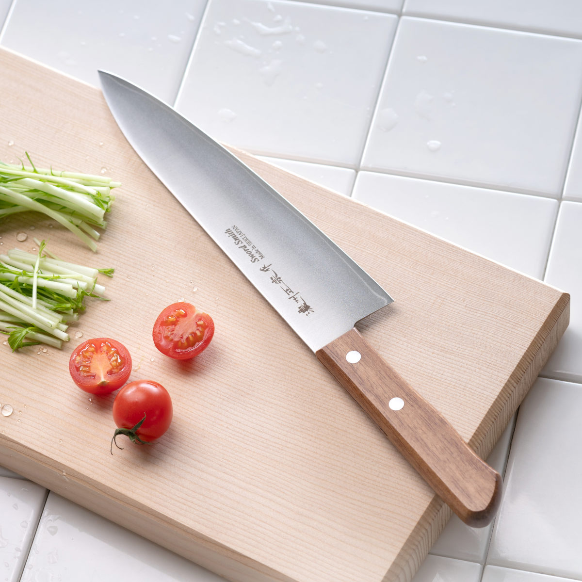 牛刀 21cm 本割込み 軽量 濃州正宗作 日本製 （ 包丁 シェフナイフ