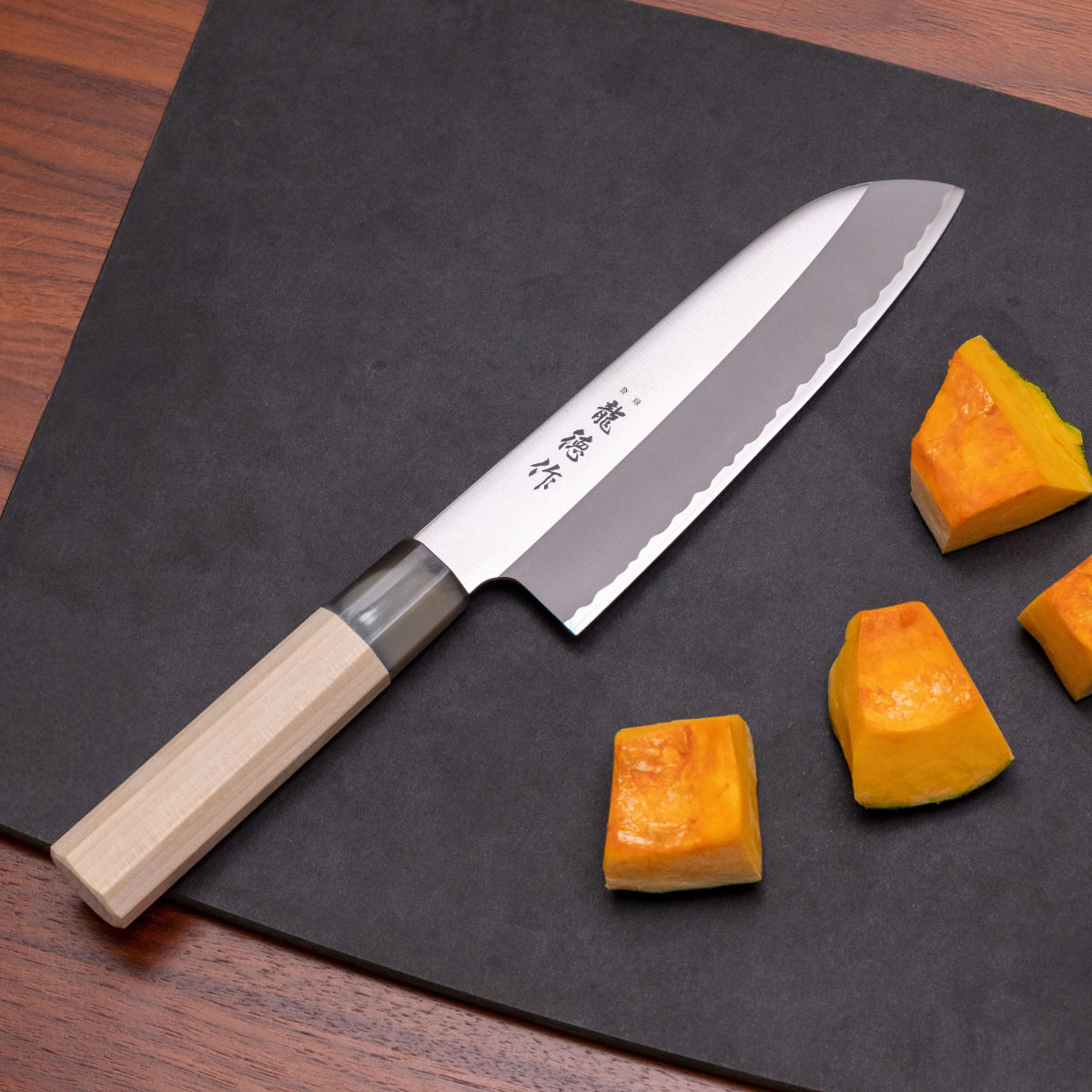 三徳包丁 16.5cm 龍徳作 八角柄 和包丁 日本製 （ 料理包丁 万能包丁