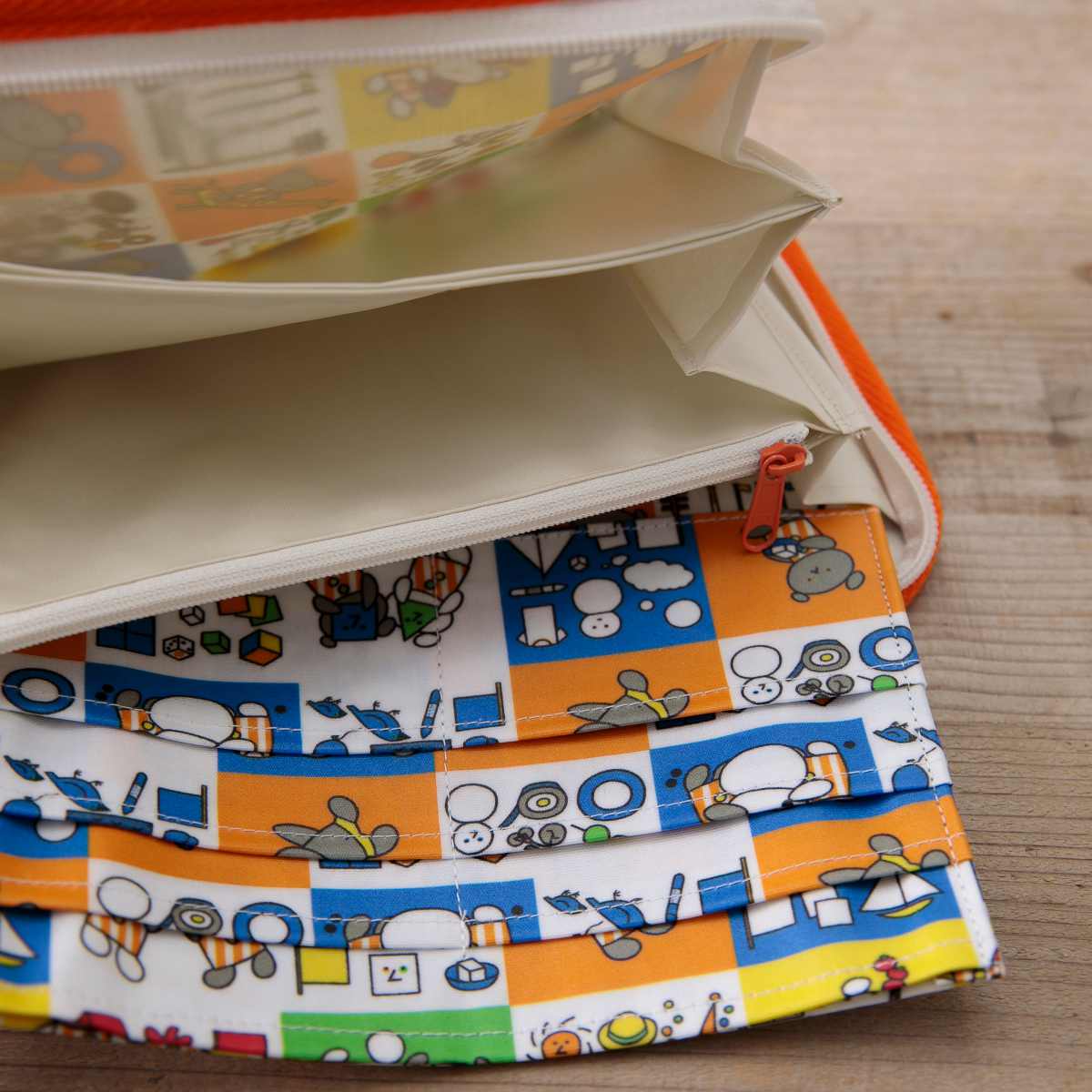 COCO WALK（ココウォーク） 母子手帳ケース マルチポーチ こ