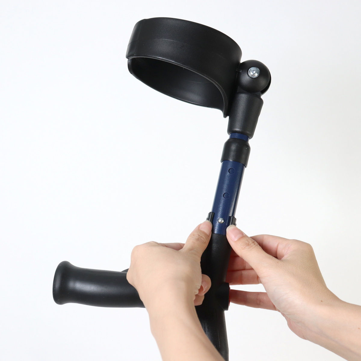 杖 前腕部支持型杖 オールニーズクラッチ O型 左手用 非課税