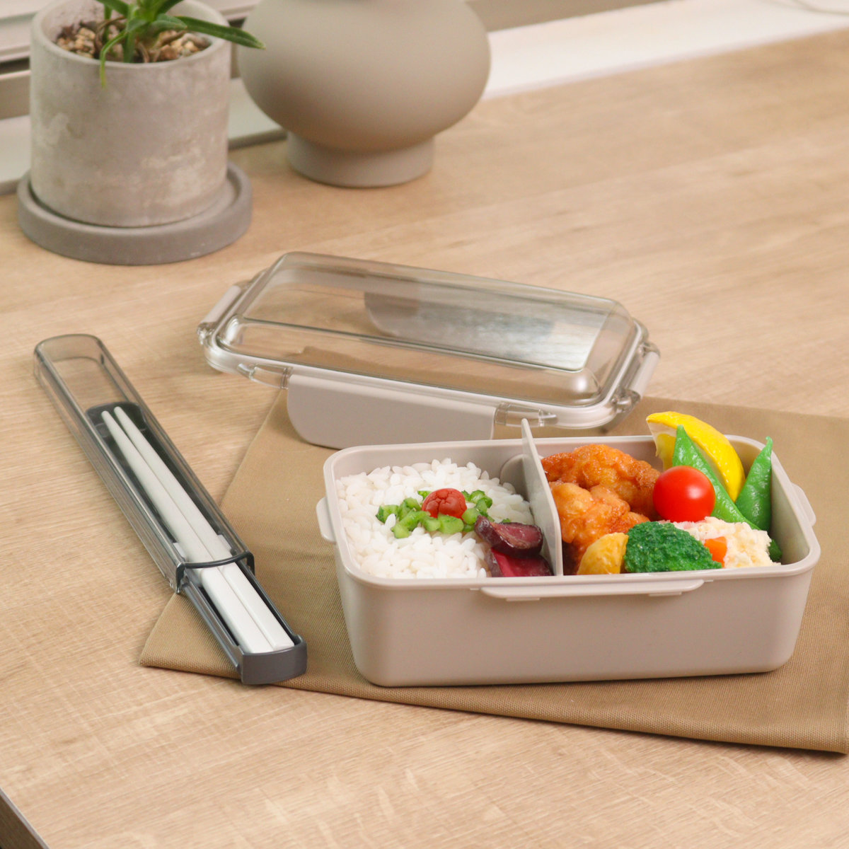 OSK（オーエスケー） 弁当箱 650ml カームカラー ランチボックス 仕切