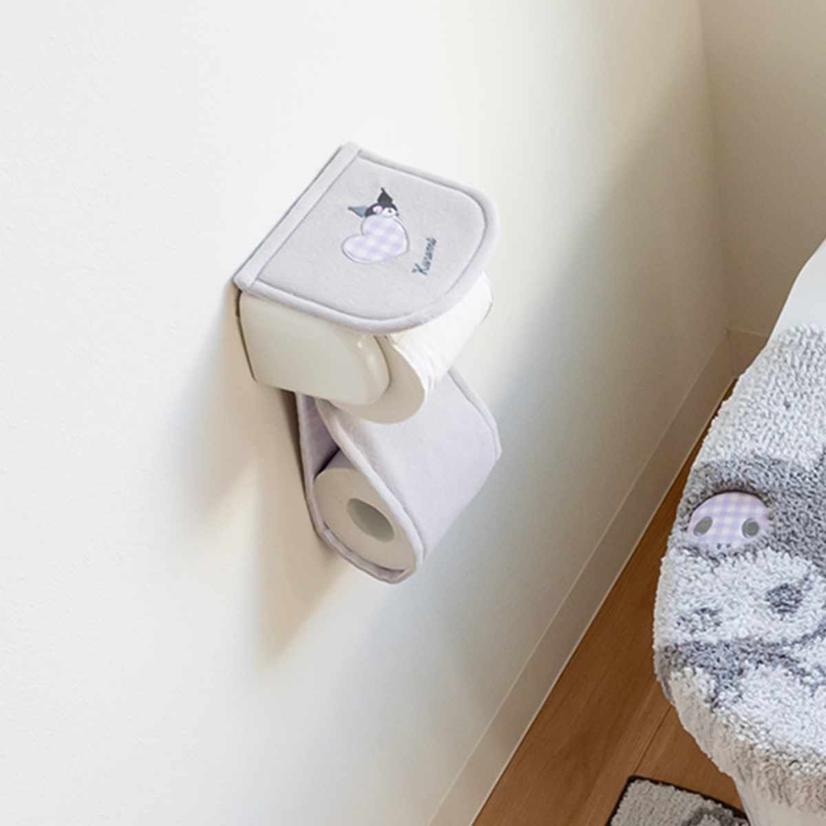 亜土ちゃん　トイレットペーパーホルダーカバー オカ ペーパーホルダーカバー サンリオキャラクターズ シュシュ キティ