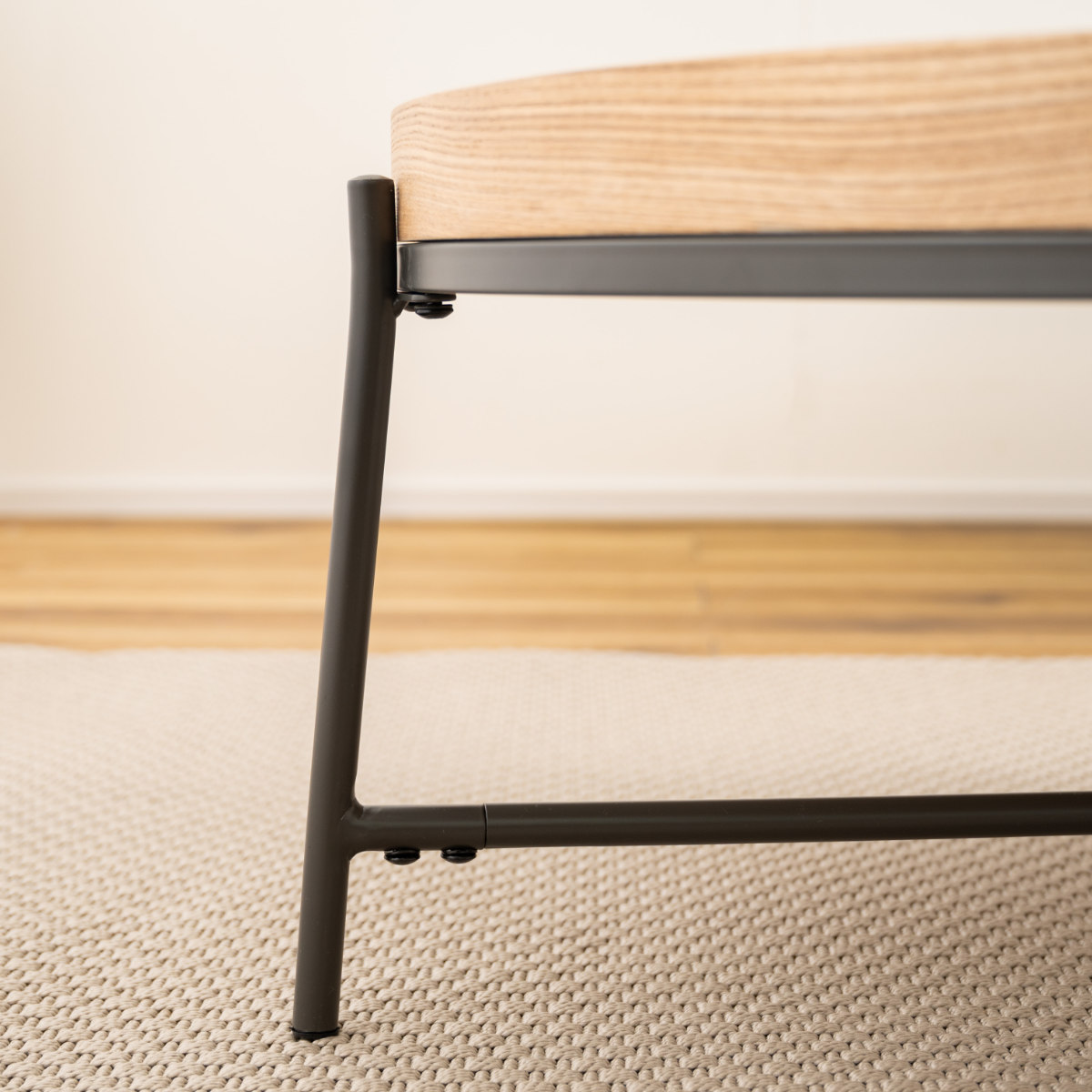 TOCOM 円形カウンターテーブル 木製天板 LAUAN TABLE ROUND・04（木天板） | D&DEPARTMENT