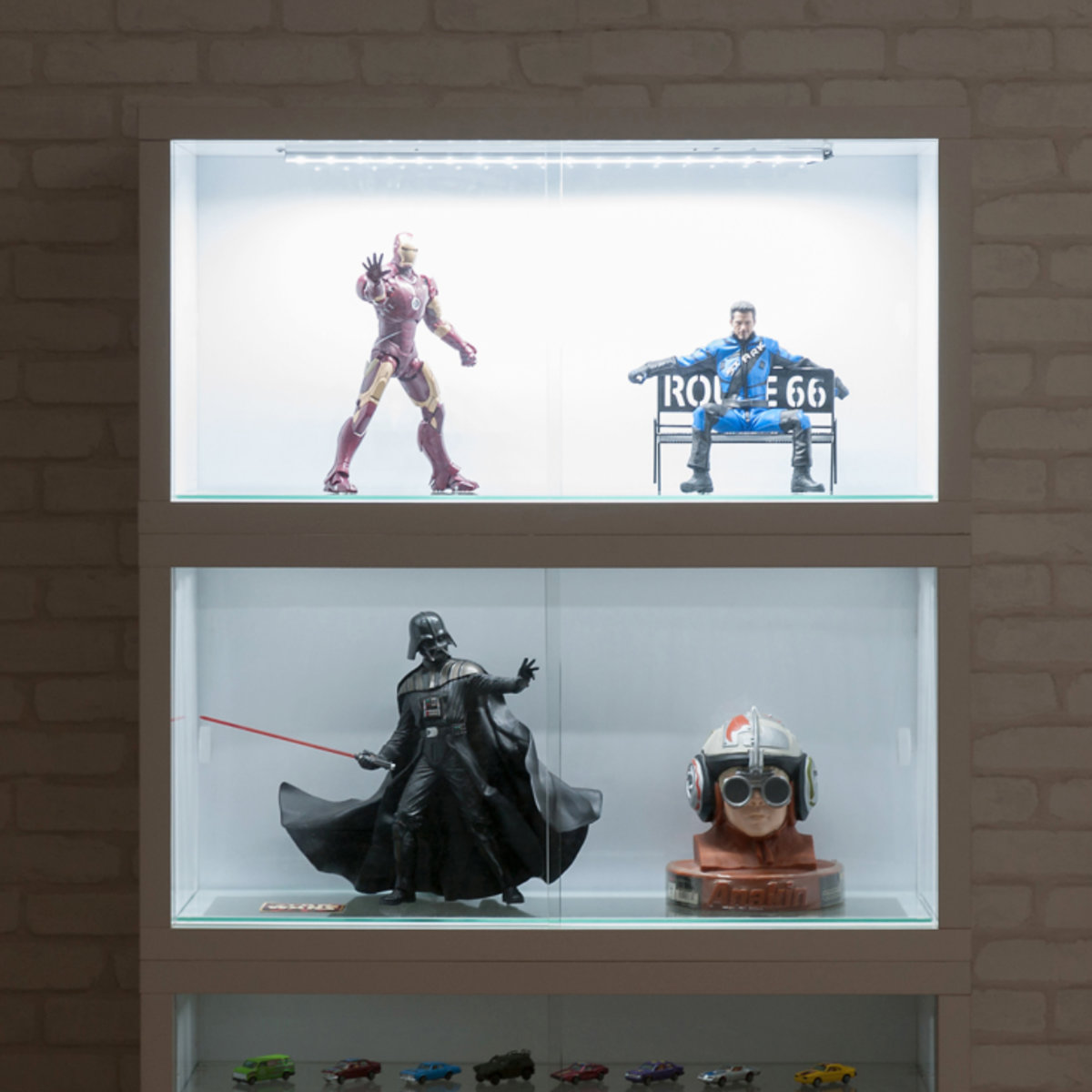 コレクションボード ガラス棚タイプ LEDライト付き 幅90cm 艶有り コレクションボード ガラス棚タイプ LEDライト付き 幅90cm 艶有り