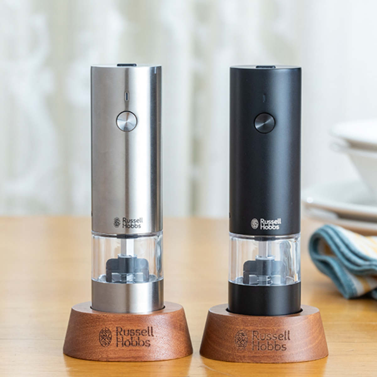 Russell Hobbs 電動ミルソルト&ペッパー新品未使用 RUSSELL HOBBS（ラッセルホブス） 特典付き 充電式 電動ミル ソルト