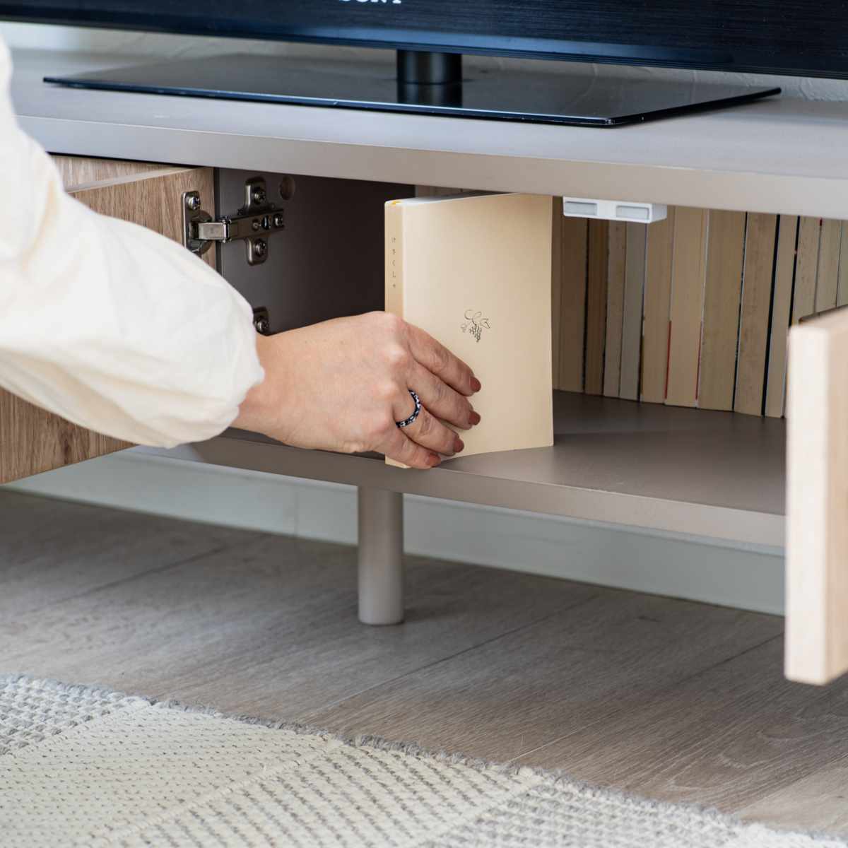 テレビ台 幅120cm 49インチ対応 ツートンカラー シルバー脚 （ 49型