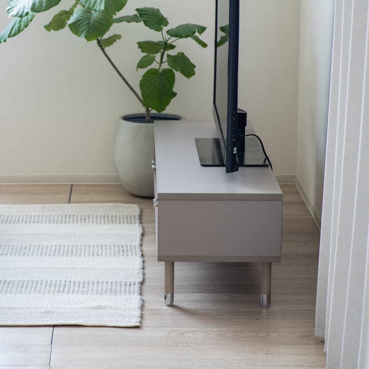 テレビ台 幅120cm 49インチ対応 ツートンカラー シルバー脚 （ 49型