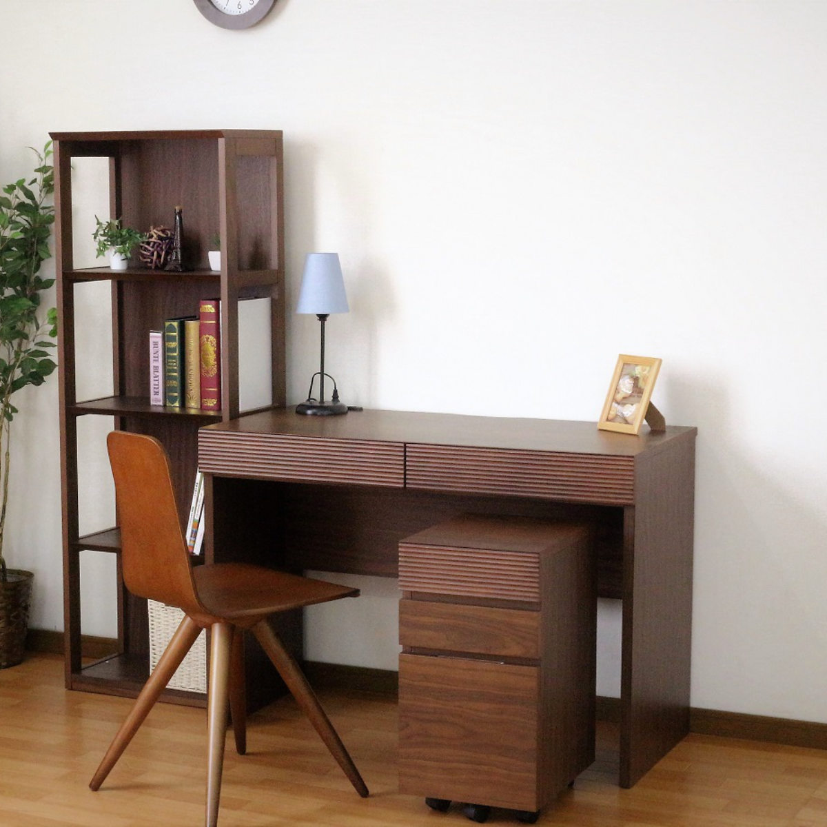 ROOMS 大正堂　天然木パイン材3段 デスクワゴン 410×570×580 ROOMS 大正堂天然木パイン材3段 デスクワゴン 410×570×580