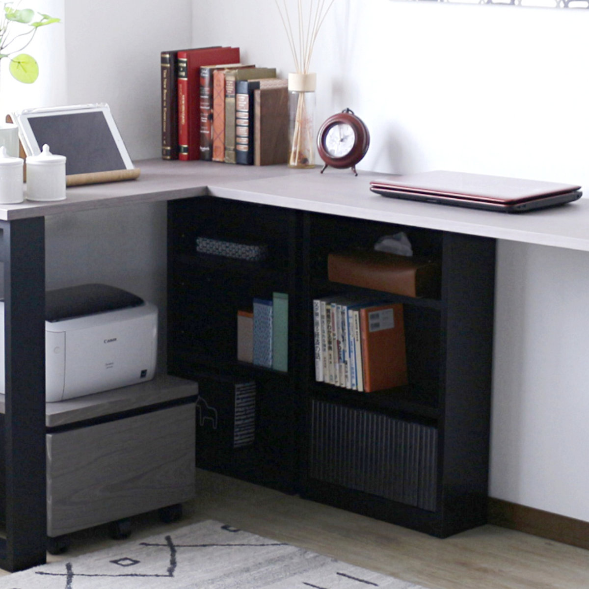 木目調パソコンデスク USBポート付き ワークデスク 幅135cm コーナーデスク USB付コンセント 収納棚付