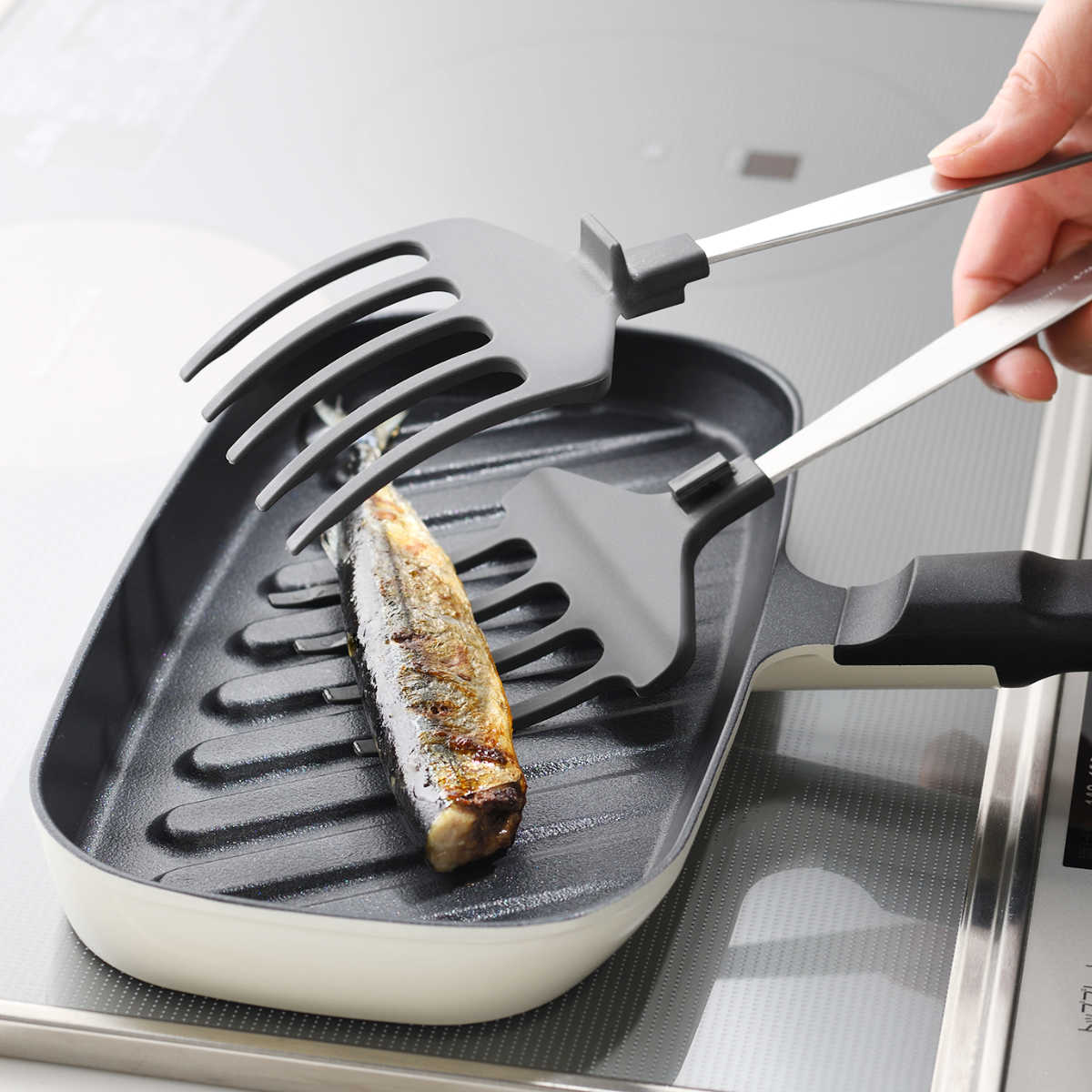 【新品未使用】オークス レイエ コンパクト おさかなロースター オークス（AUX） ロースター IH対応 蓋付き leye コンパクトおさかな