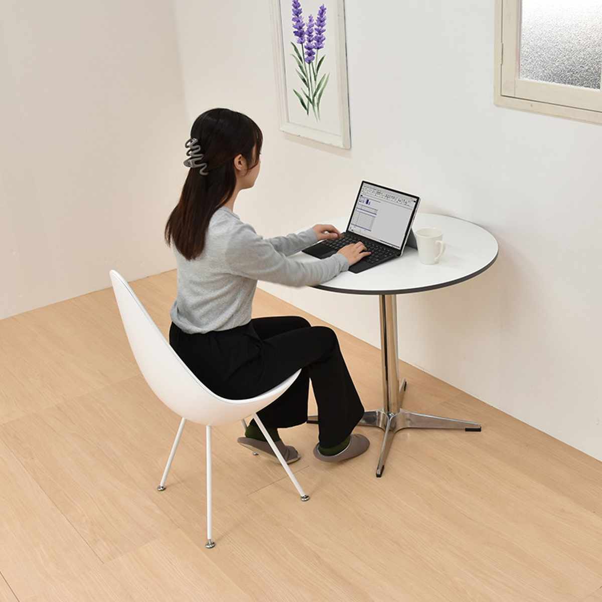 B.Bファニシング カフェテーブル 円型 直径75cm コンパクトラウンド