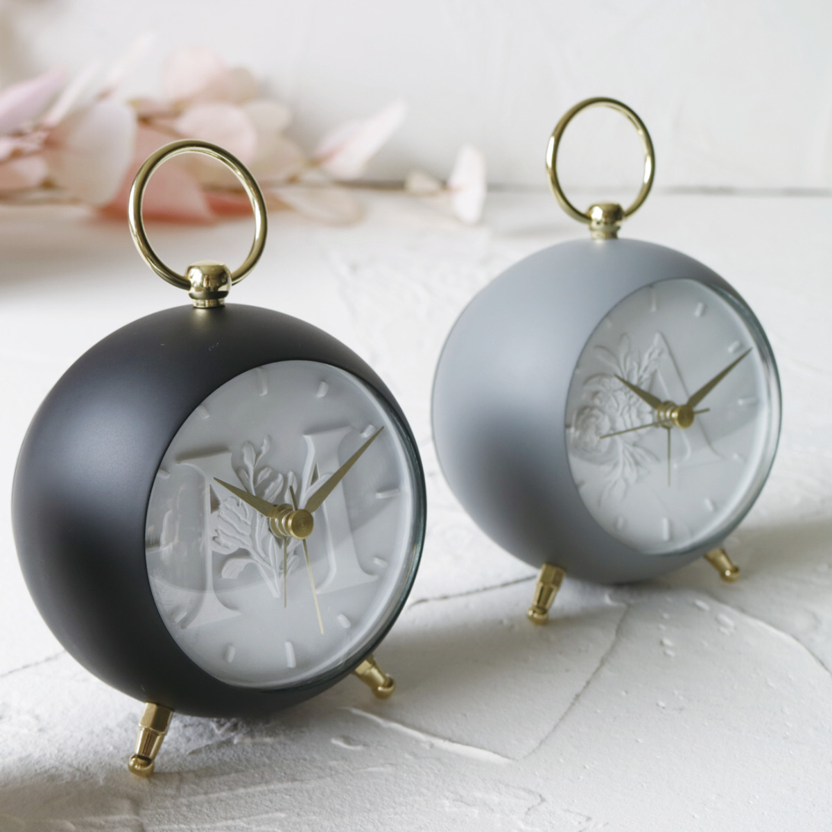目覚まし時計 イニシャル 連続秒針 Initial Alarm Clock （ アラーム