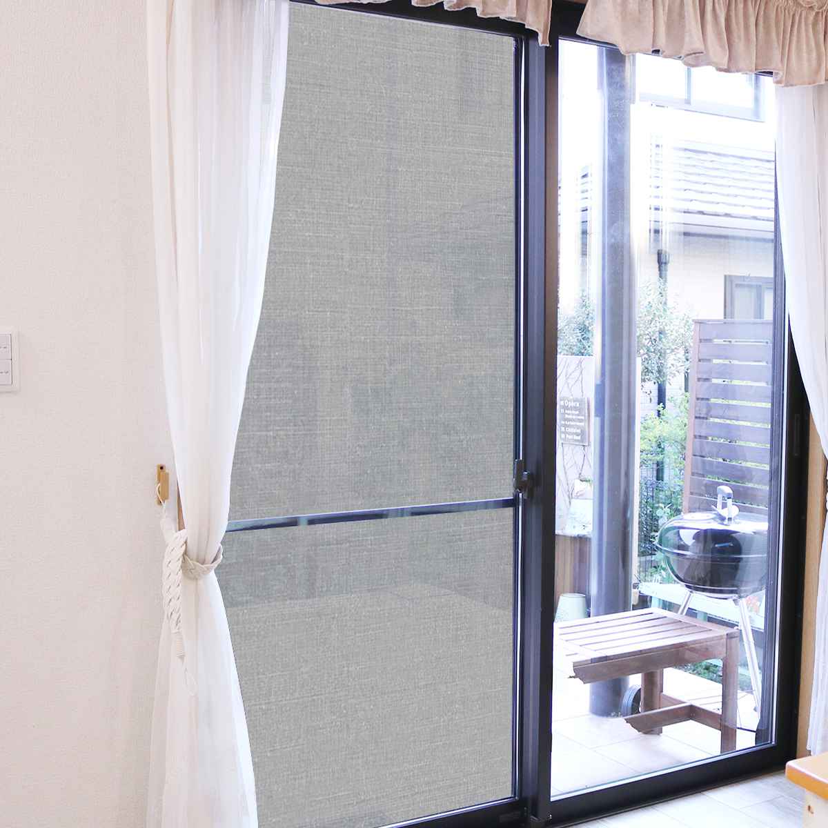 網戸シート 網戸サッシに外側から取り付ける 目...の詳細画像1