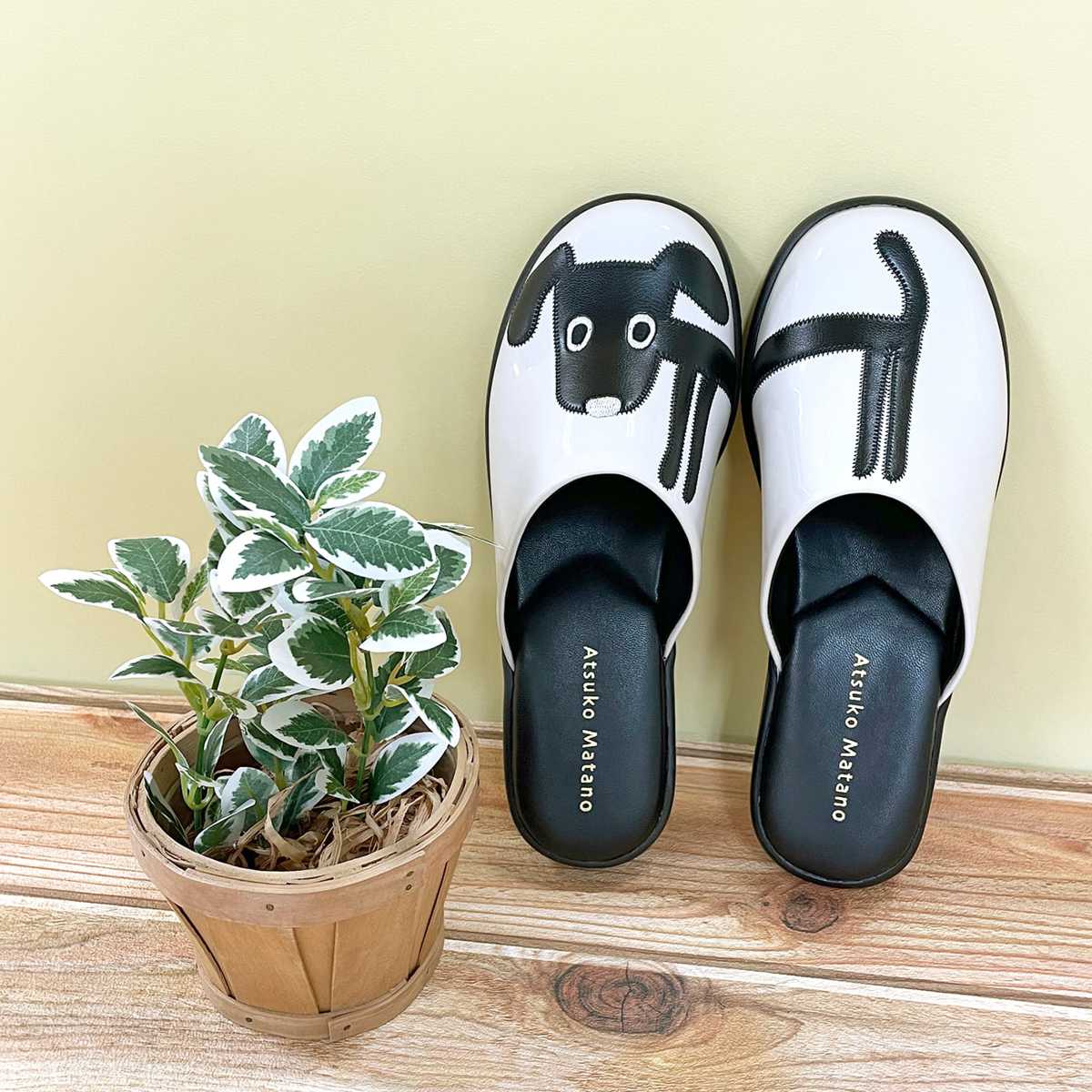 Atsuko Matano（アツコマタノ） スリッパ 外履きサンダル クロ 約23.5