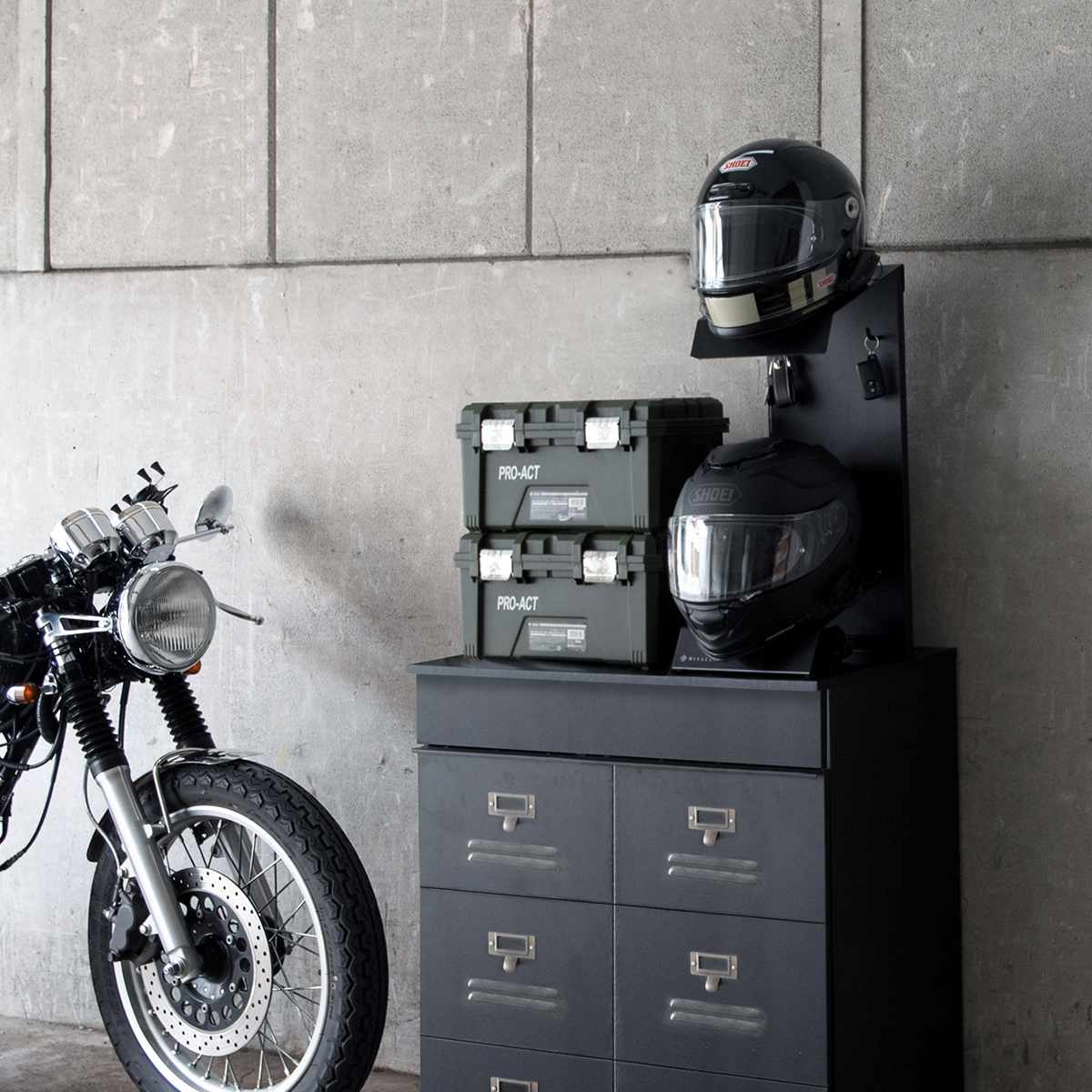 ヘルメットスタンド 幅24cm 2段 ディスプレイラック GALEA （ ディスプレイ ラック バイク ヘルメット ）の画像