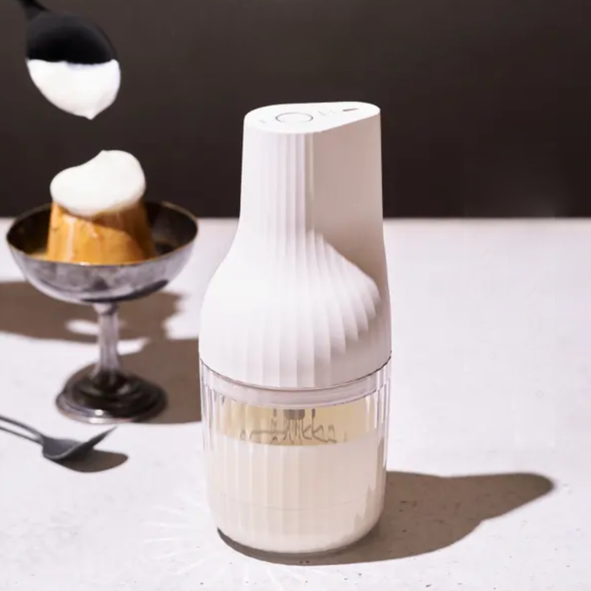 貝印　NAMACRICH 生クリッチ 泡立て器 貝印 【2大特典付】泡立て器 電動 生クリーム 電動泡だて器 コードレス
