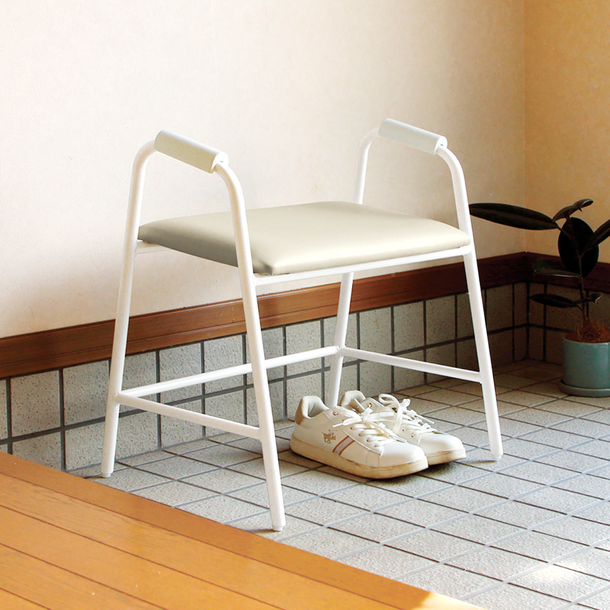 送料無料☆新品未使用！玄関ベンチ 弘益 玄関ベンチ 座面高41cm 立ち上がりサポート玄関スツール 4070