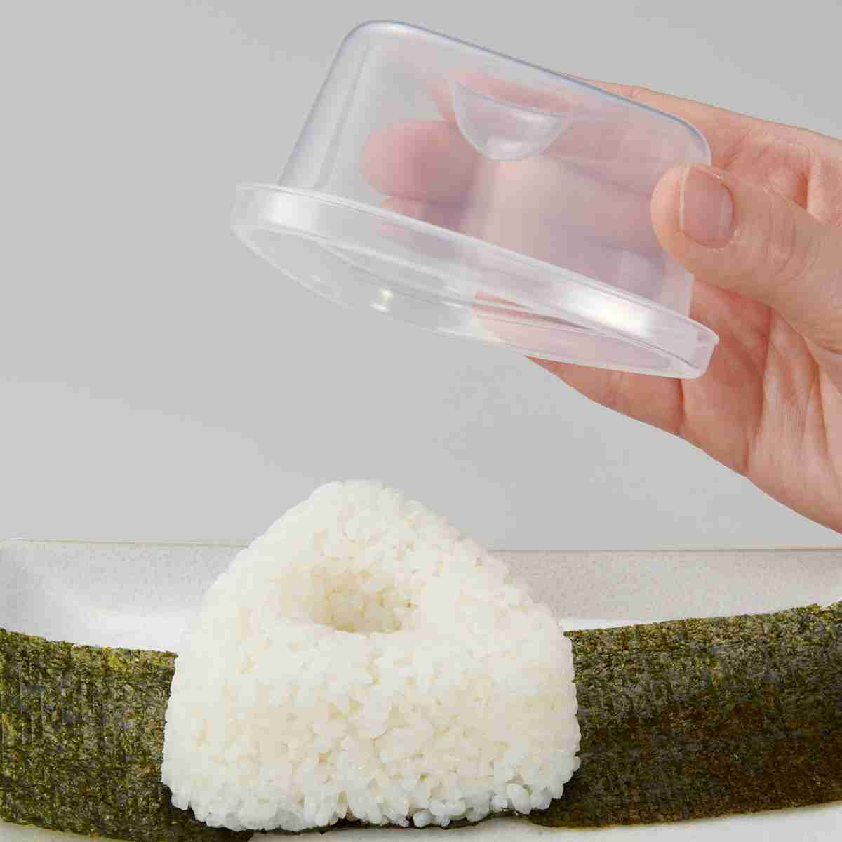 EBiSU（エビス） 冷凍ごはん容器 おにぎり型 ごはん 保存容器 4個入