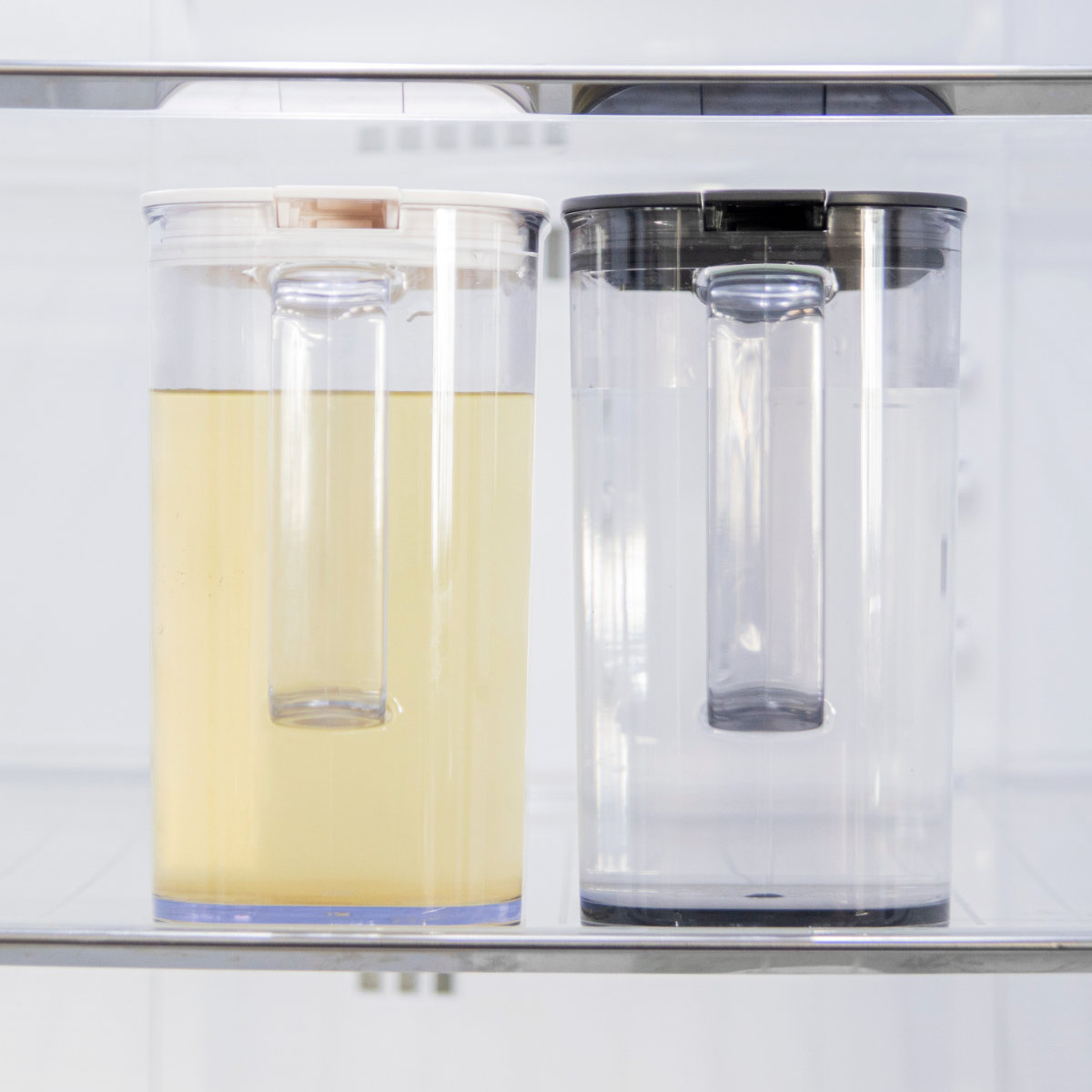 冷水筒 1.2L 棚に収まる冷水筒 （ 食洗機対応 ワンプッシュ 熱湯OK