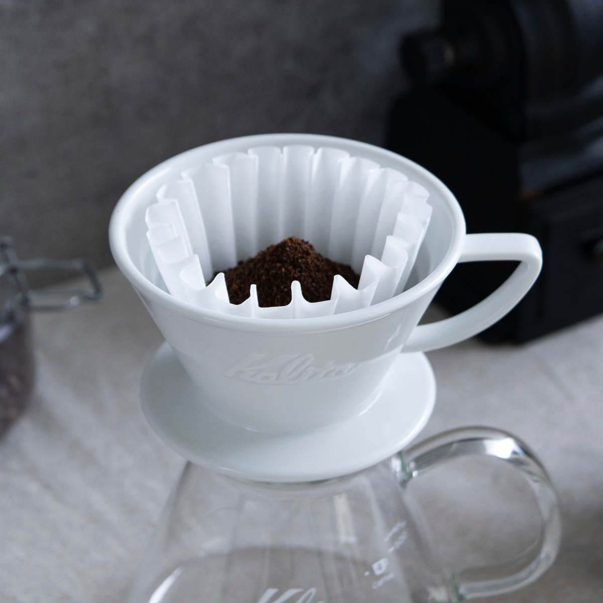 Kalita（カリタ） HA185 ドリッパー ウェーブ （ 2〜4人用 磁器 波佐見