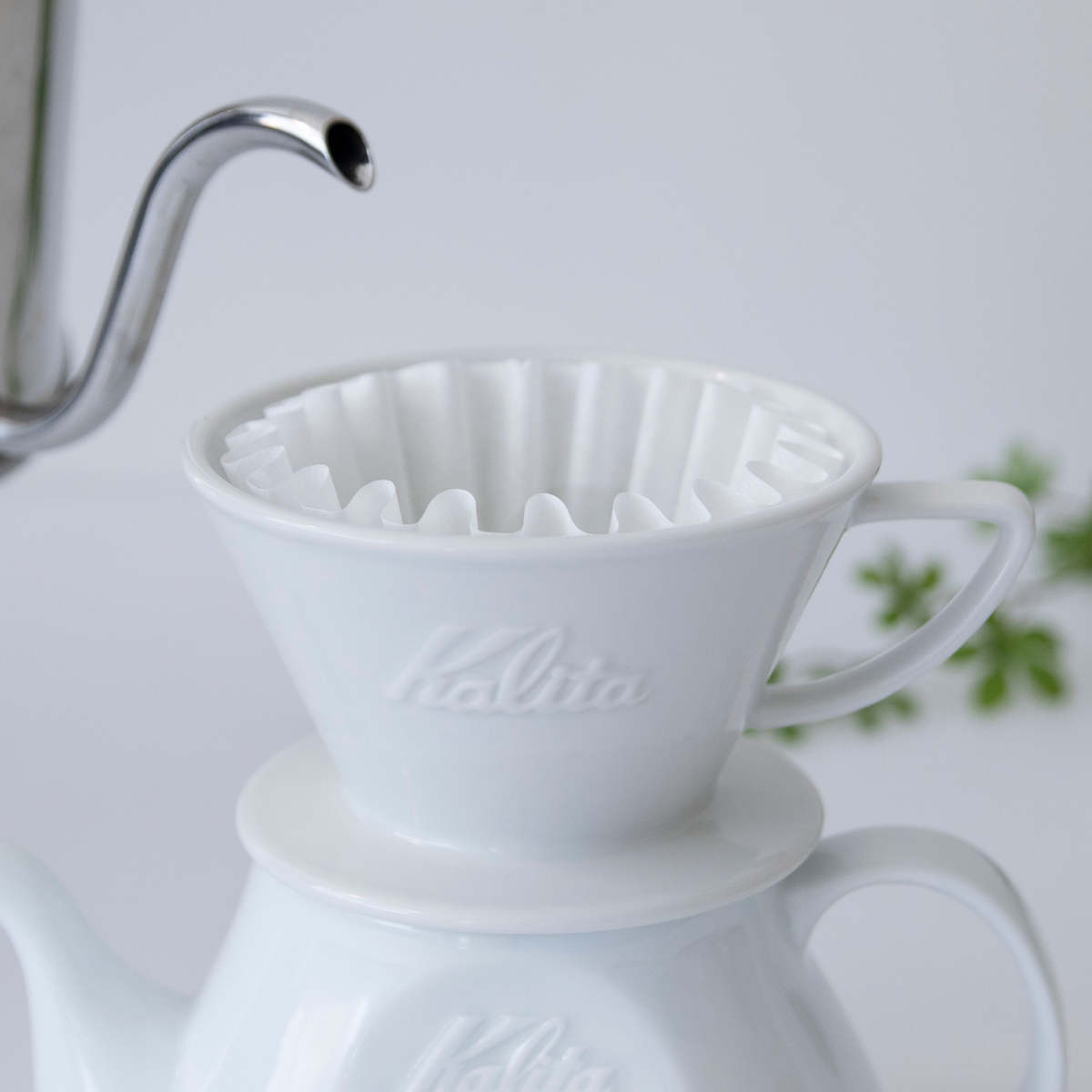 Kalita（カリタ） HA185 ドリッパー ウェーブ （ 2〜4人用 磁器 波佐見