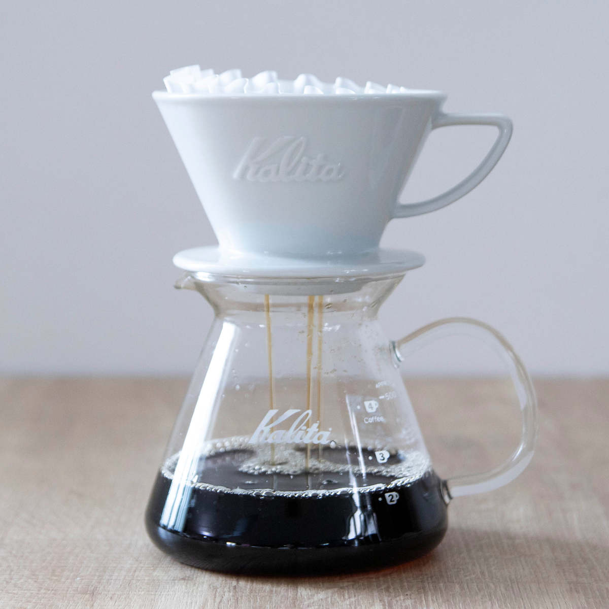Kalita（カリタ） HA185 ドリッパー ウェーブ （ 2〜4人用 磁器 波佐見