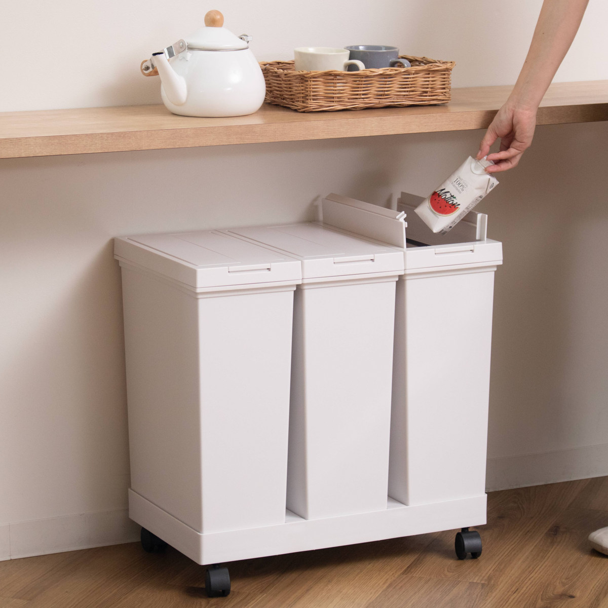 アスベル（ASVEL） ゴミ箱 20L×3個 棚下で使える 両開き 3分別ワゴン