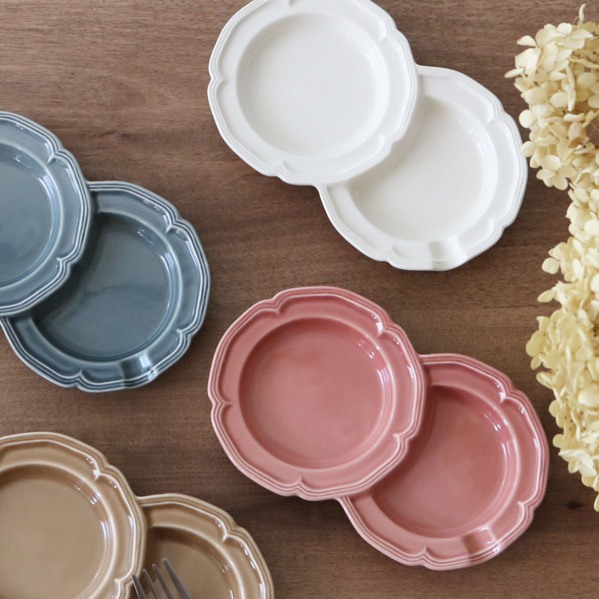 ディスプレイ　お皿2枚（大）お皿2枚（中）ボウル2枚　オシャレ　アンティーク ディスプレイ お皿2枚（大）お皿2枚（中）ボウル2枚 オシャレ