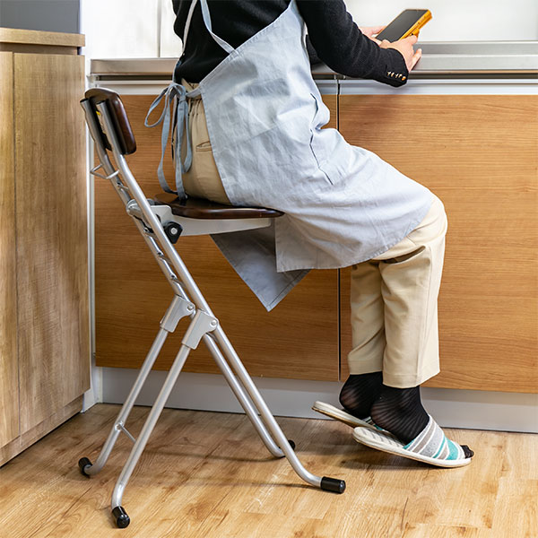 ルネセイコウ 折りたたみ椅子 高さ調節 6段階調節 リリィチェア 木製