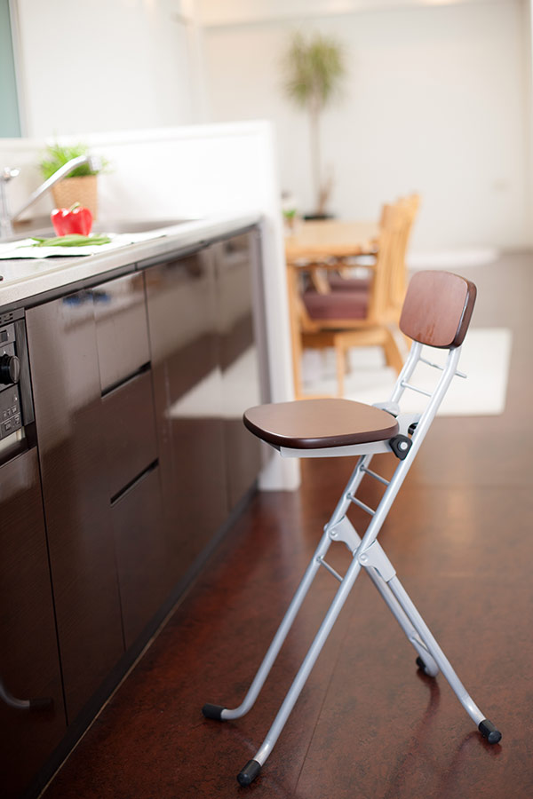 ルネセイコウ 折りたたみ椅子 高さ調節 6段階調節 リリィチェア 木製