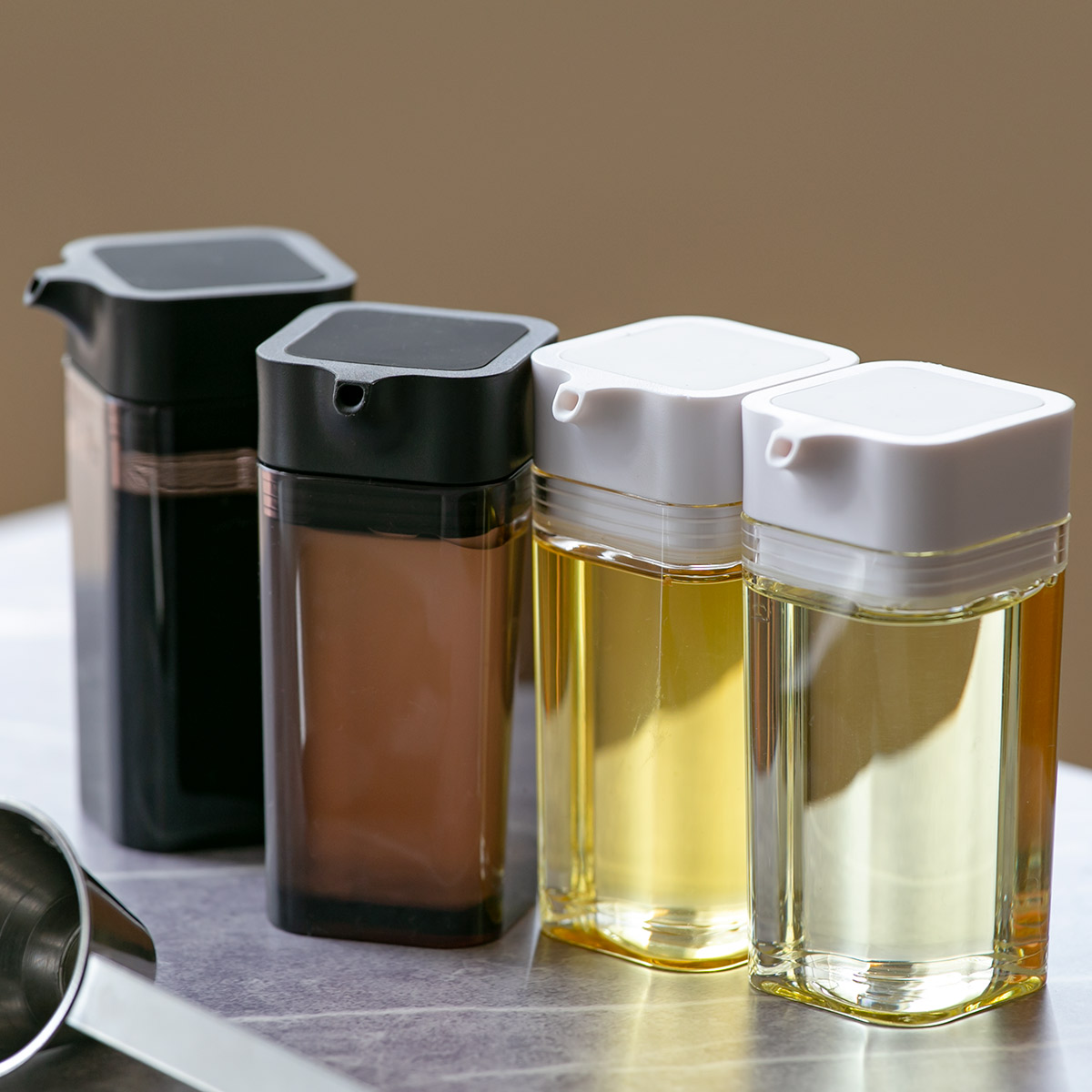 tower 山崎実業 プッシュ式醤油差し タワー （ 4903208028653 タワー