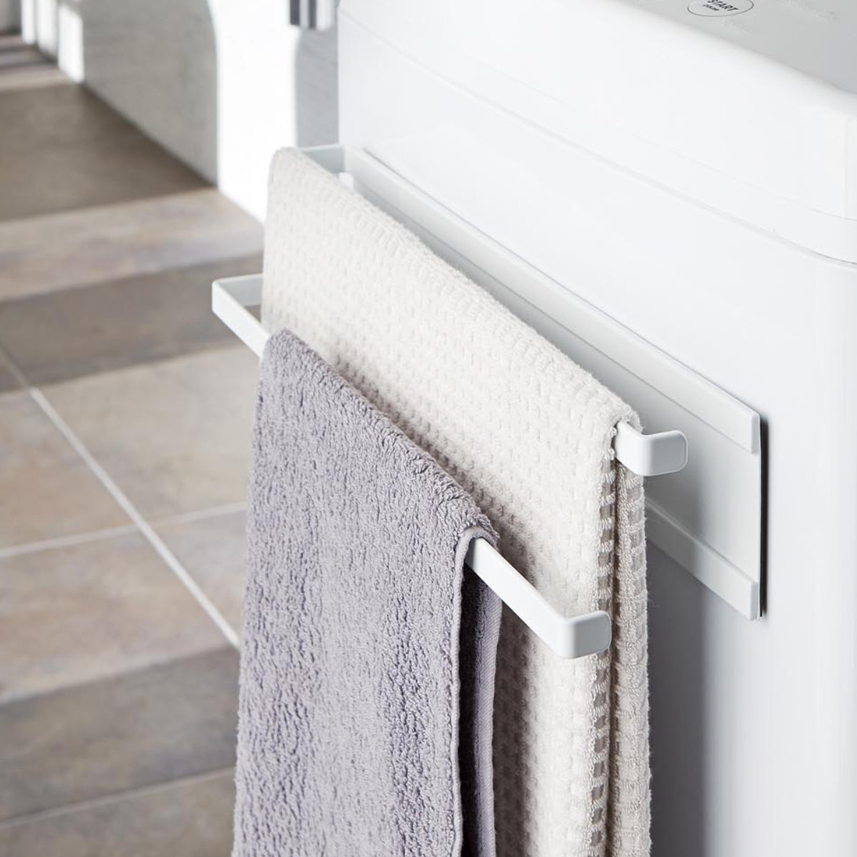 tower 山崎実業 洗濯機横マグネットタオルハンガー2段 タワー