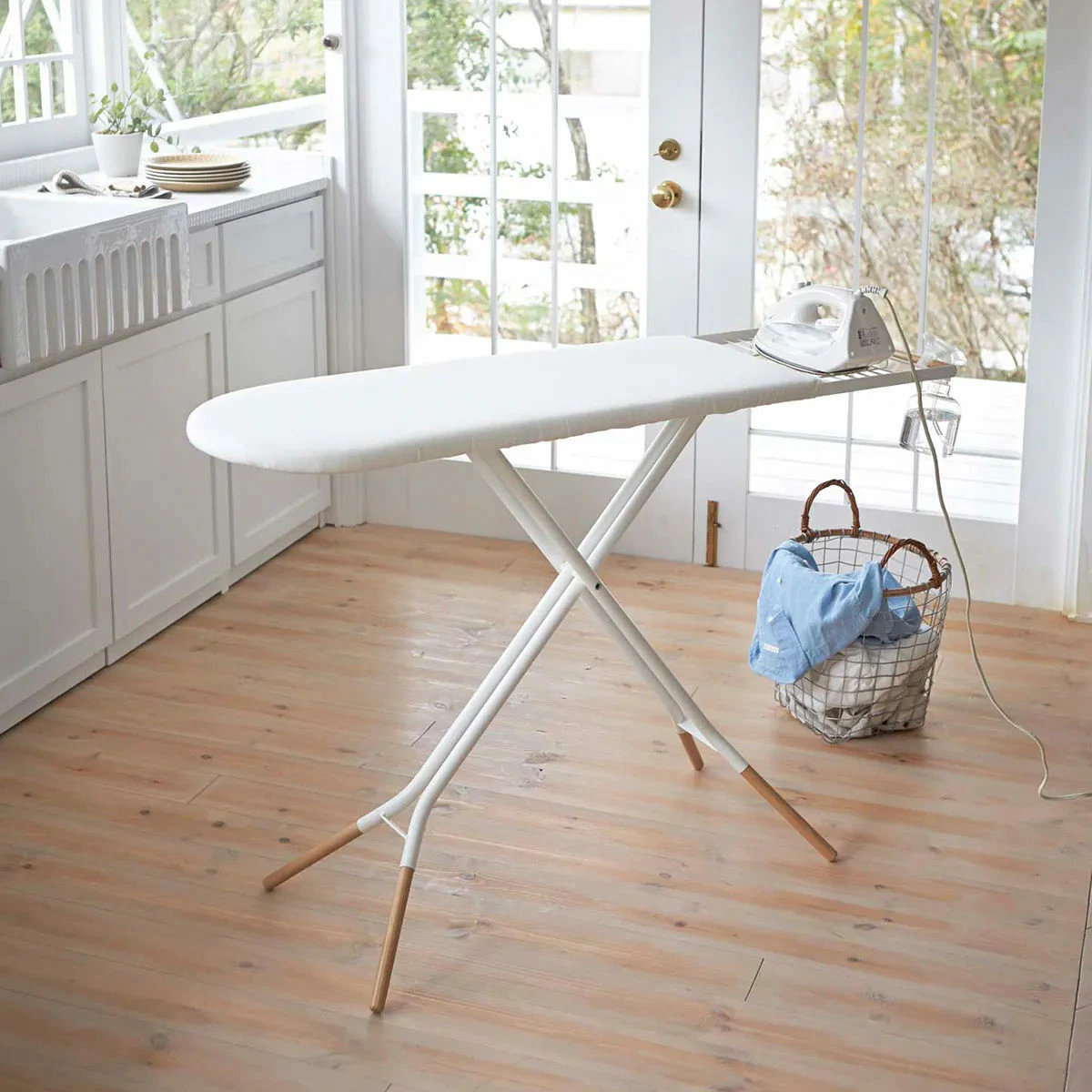 tosca（山崎実業） 山崎実業 tosca スタンド式アイロン台 トスカ