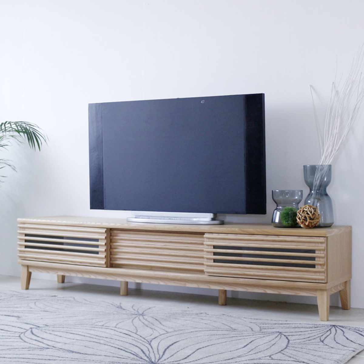 テレビ台 幅180cm 脚付き 背面化粧 リモコンOK 完成品 （ ローボード