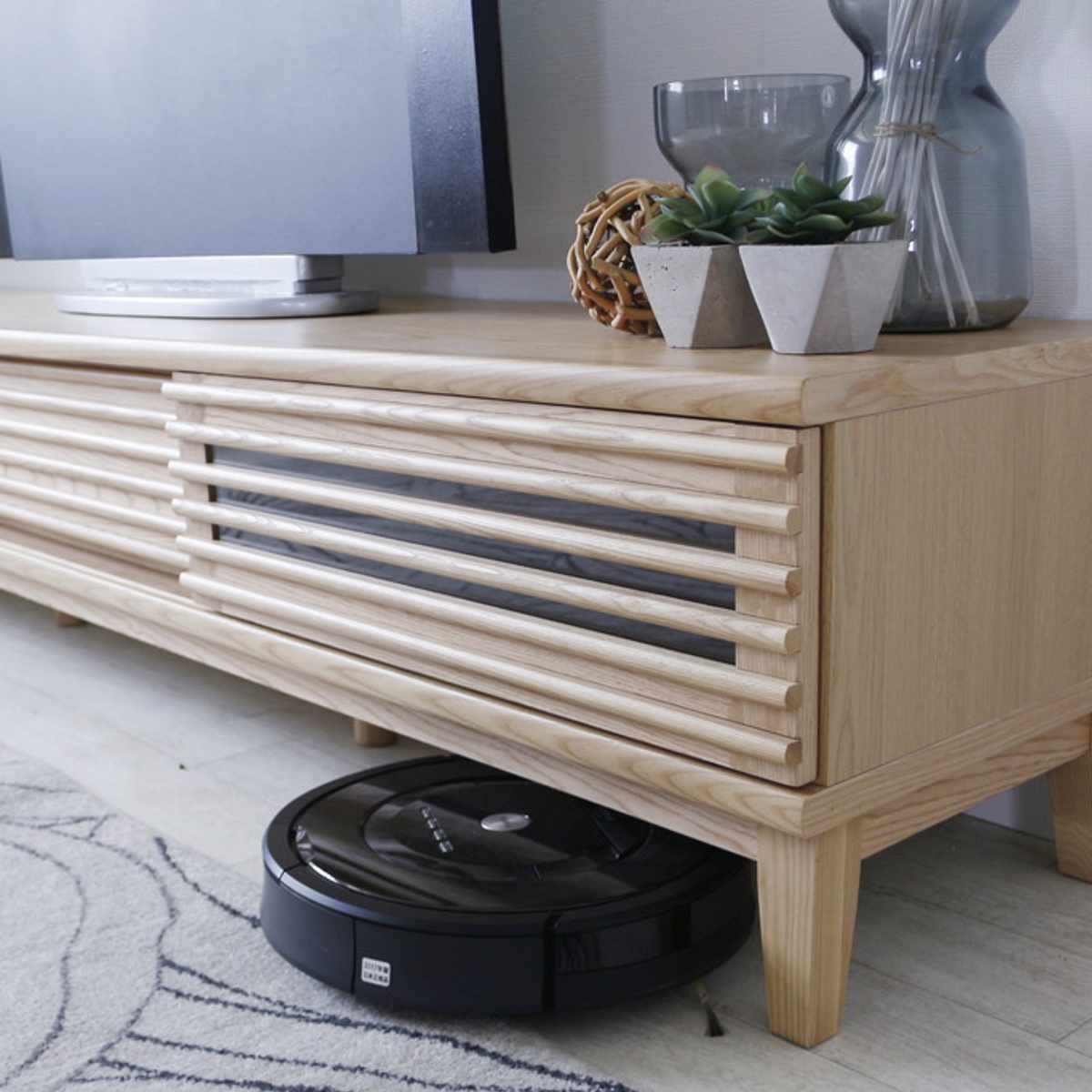 テレビ台 幅180cm 脚付き 背面化粧 リモコンOK 完成品 （ ローボード