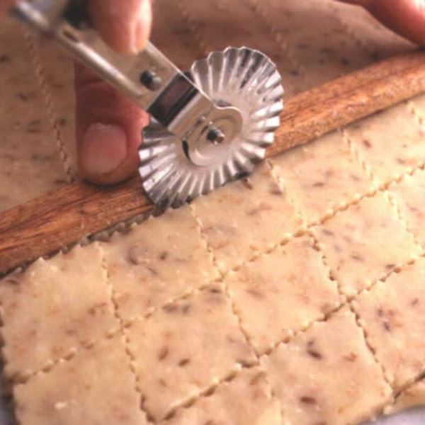 パイ車 パイ切車 波型カッター ステンレス製 （ パイ生地 クッキー生地