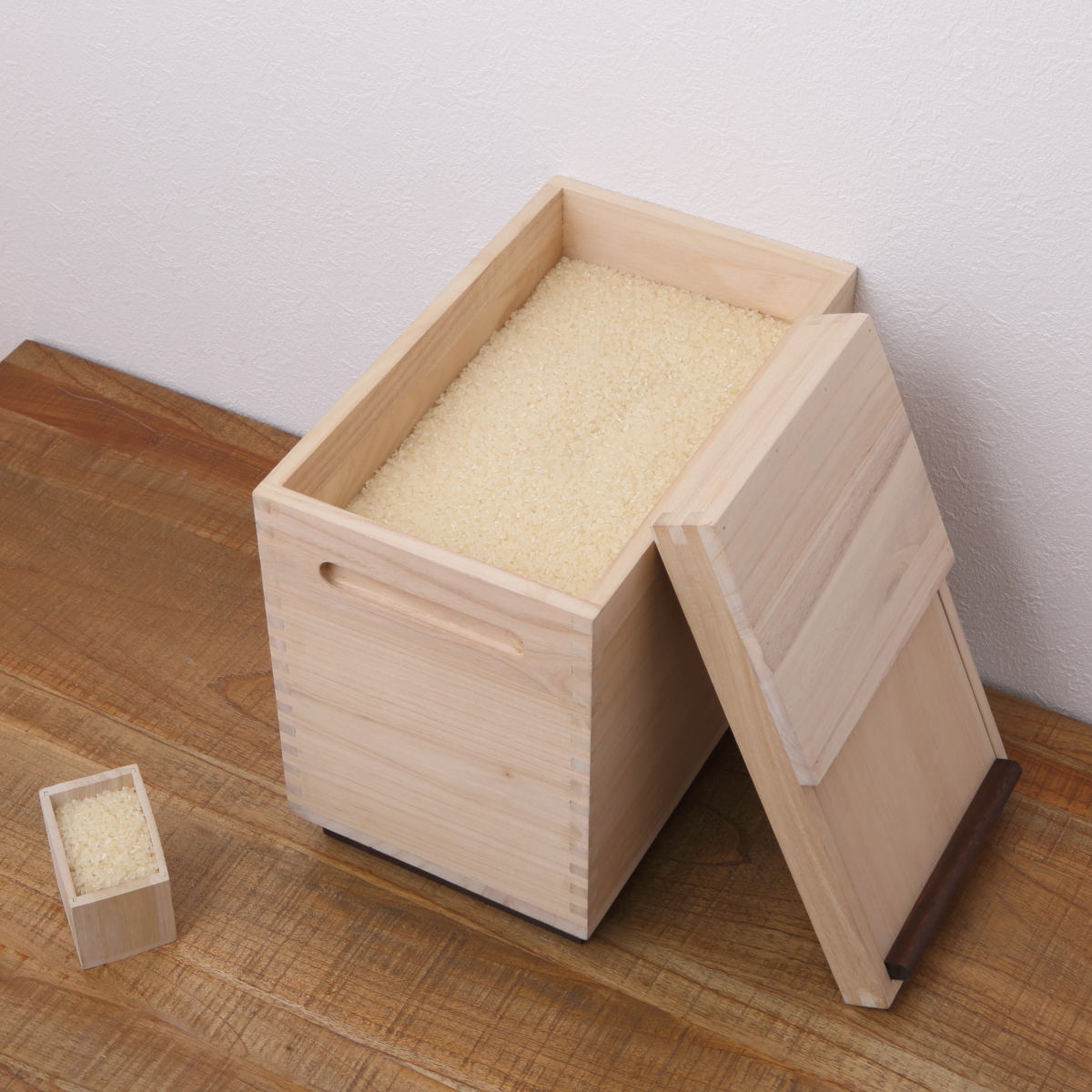 OSMAC 米びつ 桐製 Rice Box 10kg 計量マス付き （ キャスター付き 桐