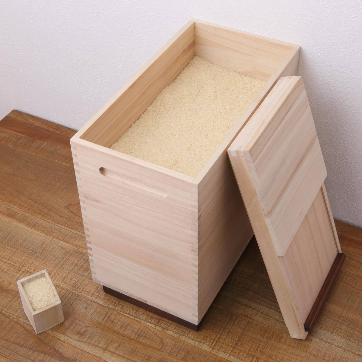 OSMAC 米びつ 桐製 Rice Box 20kg 計量マス付き （ キャスター付き 桐
