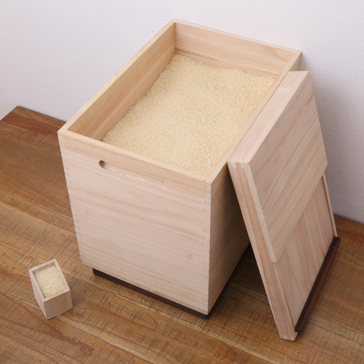OSMAC 米びつ 桐製 Rice Box 30kg 計量マス付き （ キャスター付き 桐