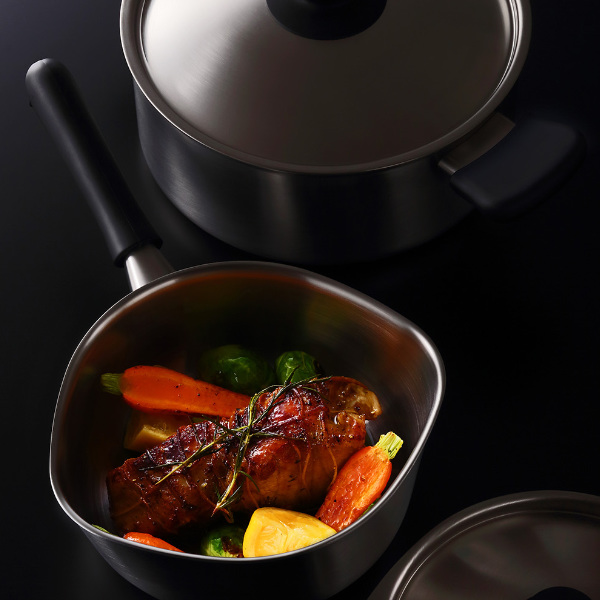 柳宗理 両手鍋 22cm 浅型 ガス火専用 ツヤ消しタイプ ステンレス製