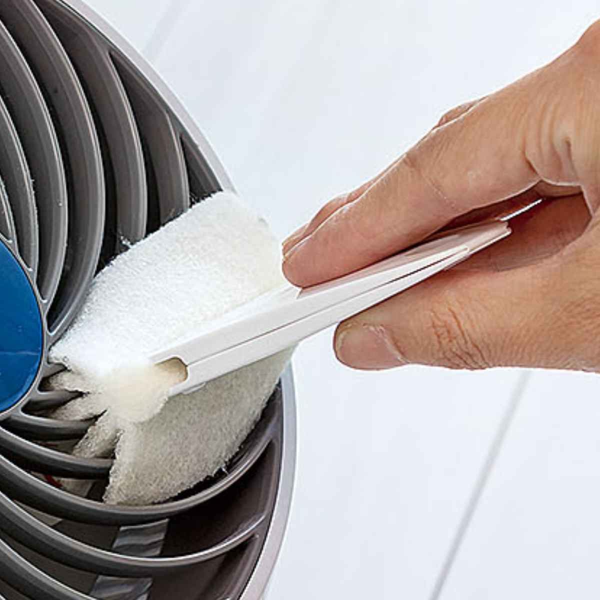 扇風機クリーナー 扇風機 ほこり取り すきま掃除 （ 扇風機専用 掃除用ブラシ コンパクト ミニブラシ ）