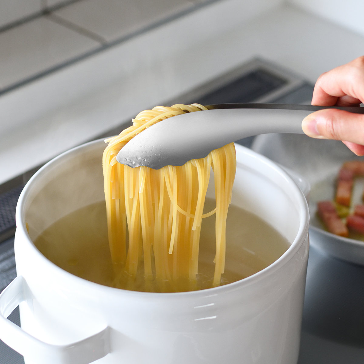 麺用トング レイエ トング leye しっかりめんトング ステンレス製 食洗機対応 日本
