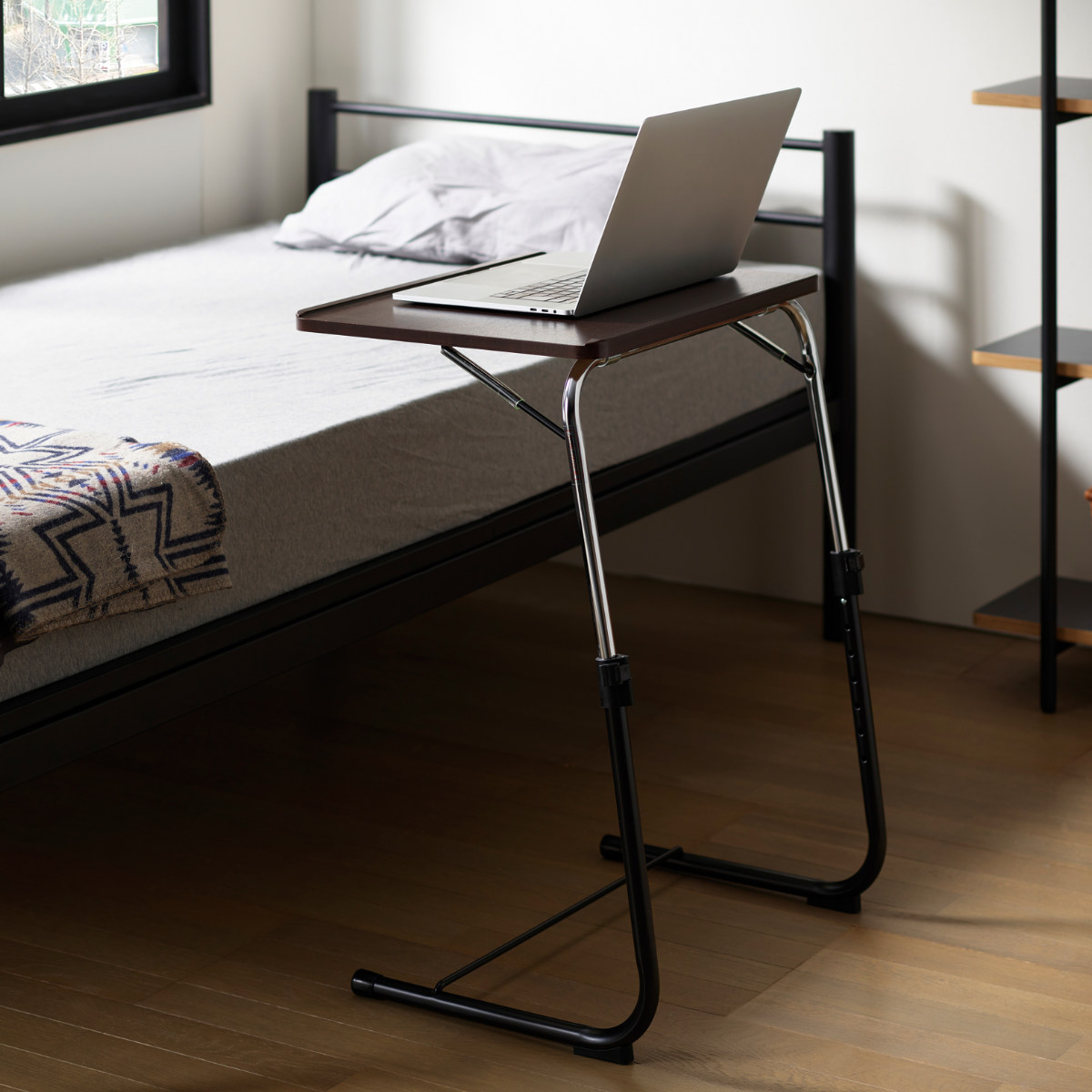 弘益 折り畳みサイドテーブル ブラウン 角度調節 （ 折りたたみ